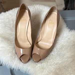 Christian Louboutin Patent Nude Pump Sz. 41
